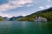 Norvegia, la regione dei fiordi, vedute durante la gita in battello lungo l'Aurlandsfjord e il Noeroyfjord. 